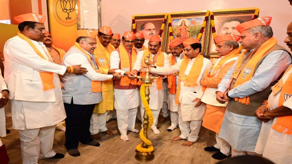 Picsart 23 05 19 22 54 09 342 1